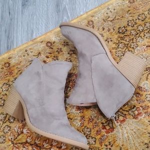 Qupid Ankle Boots